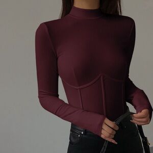 Commense Burgundy Mock Neck Piping Slim T-Shirt